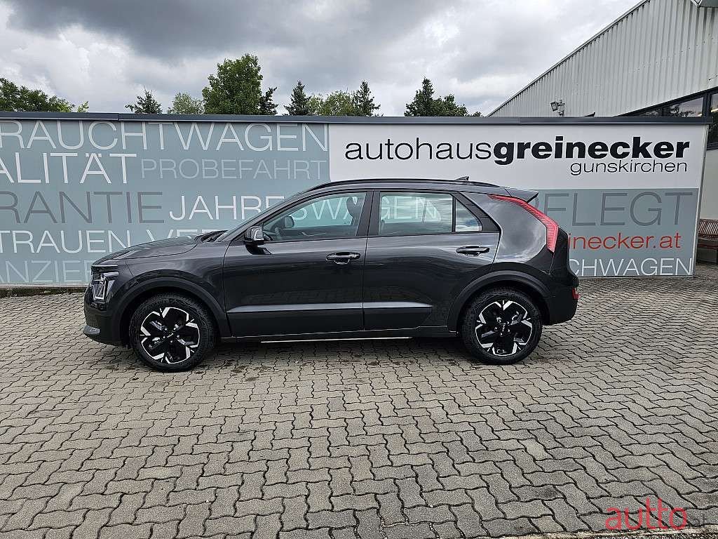 2023' Kia Niro photo #5