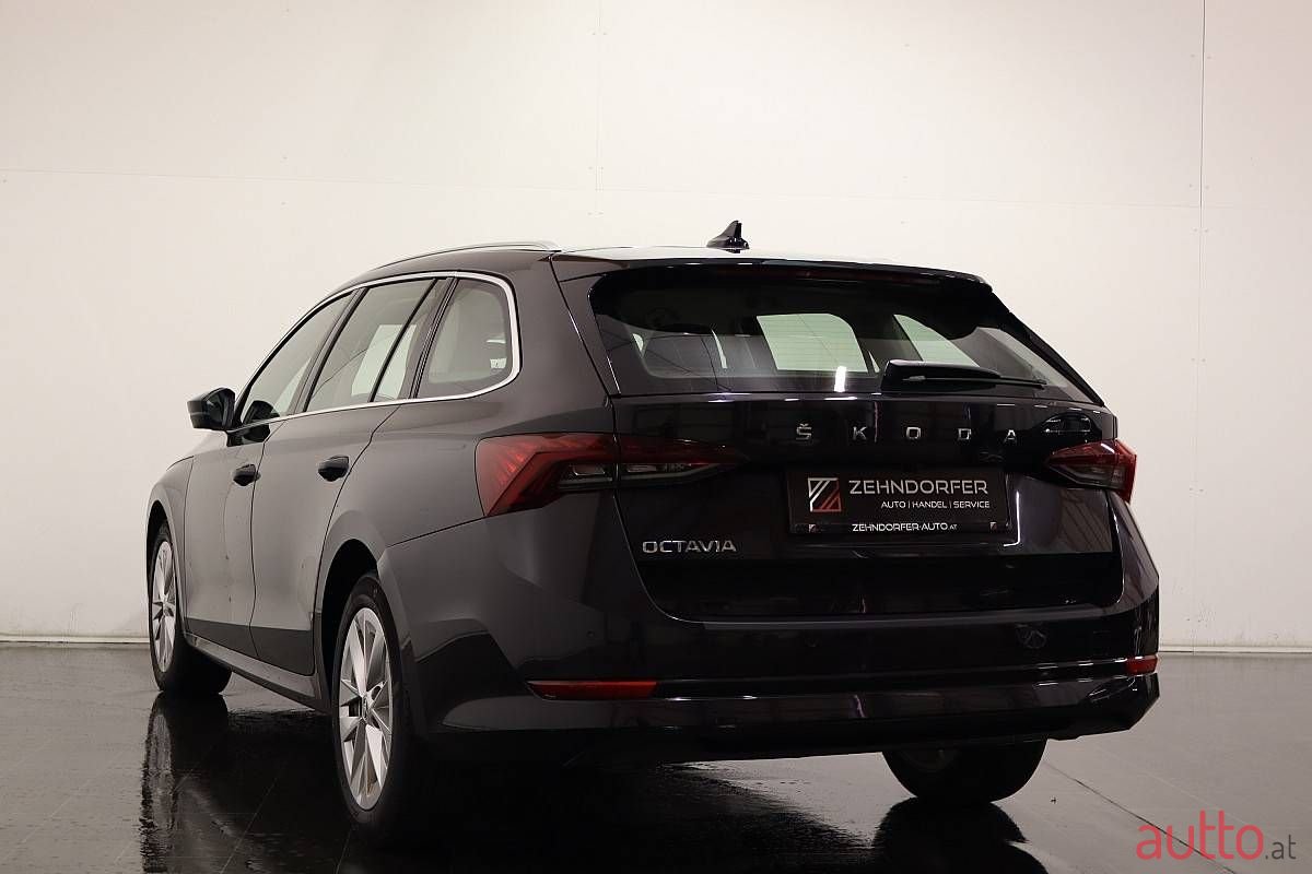 2020' Skoda Octavia photo #3