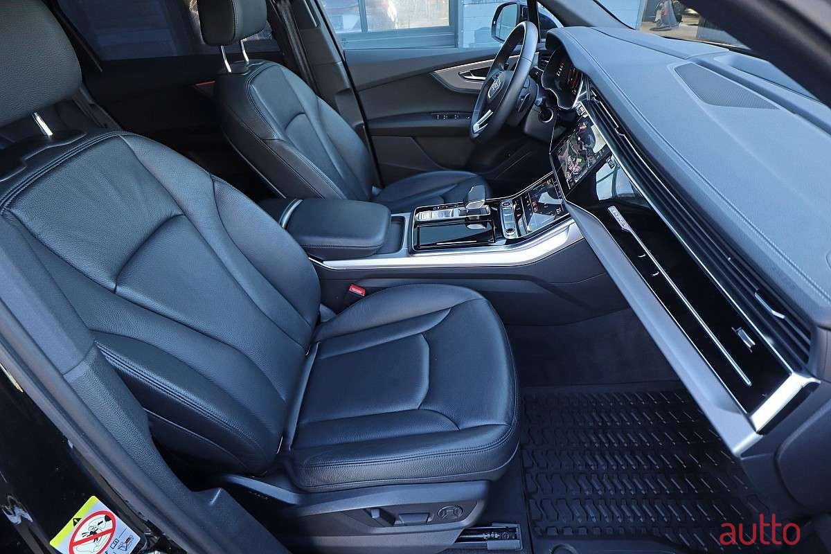2023' Audi Q7 photo #5