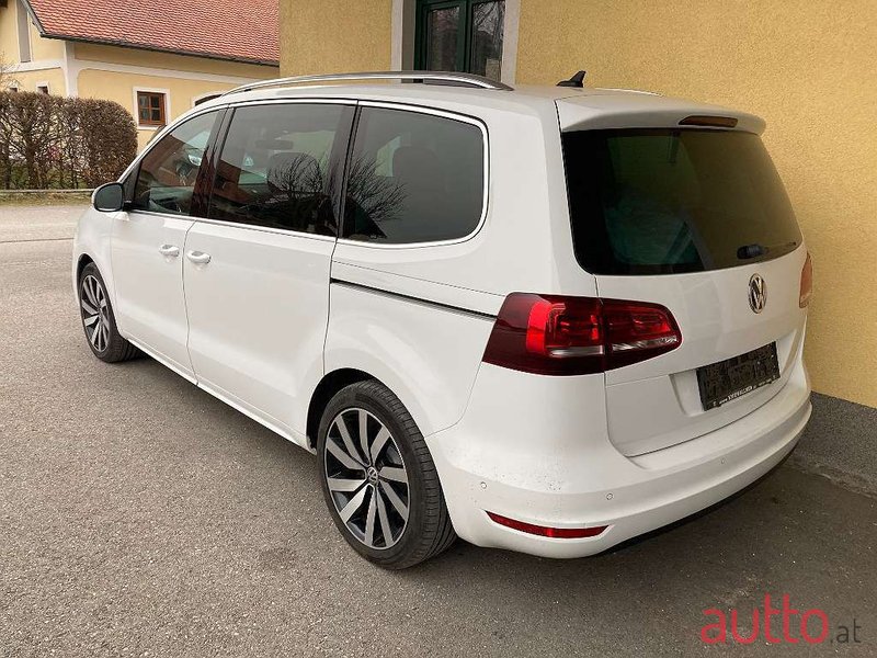 2016' Volkswagen Sharan photo #2