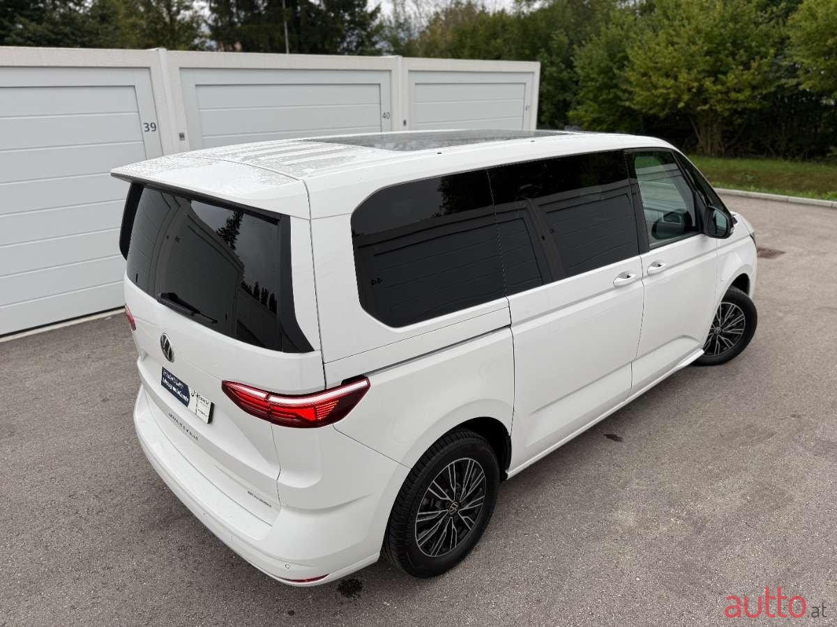 2022' Volkswagen Multivan photo #2