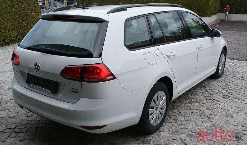 2014' Volkswagen Golf photo #1