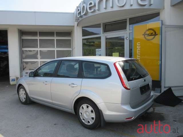 2010' Ford Focus photo #3