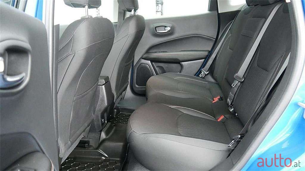 2020' Jeep Compass photo #6