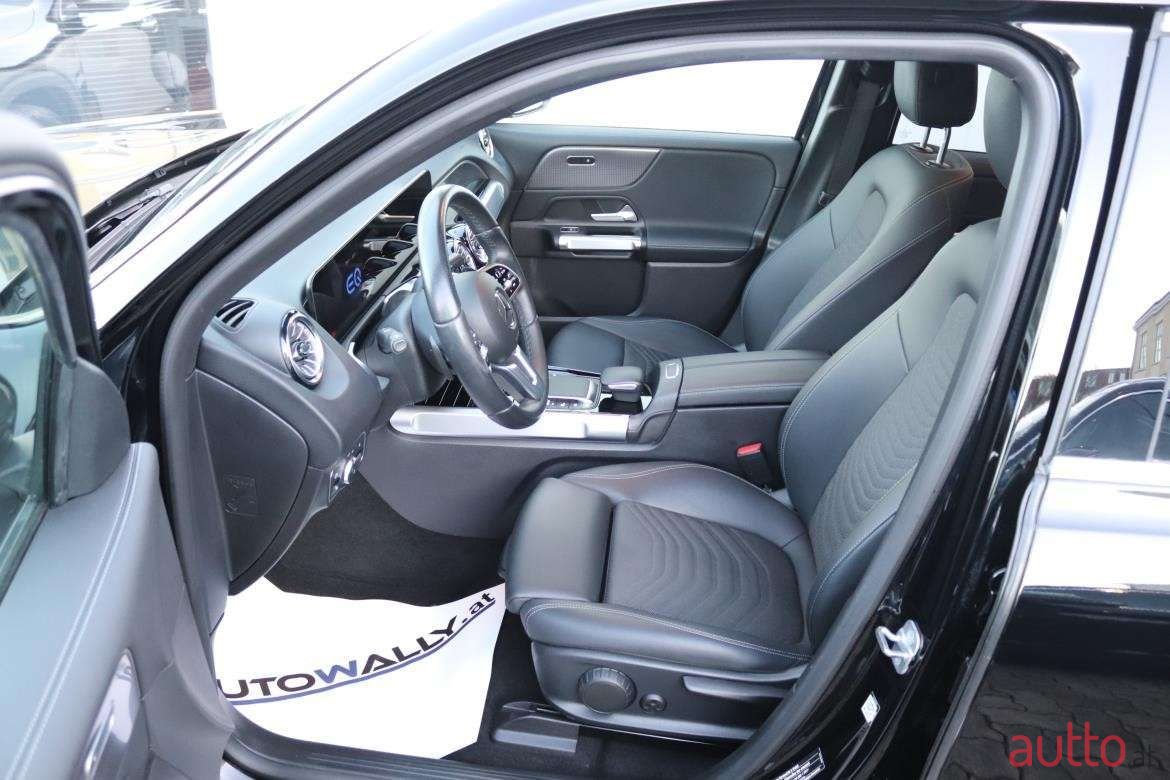 2023' Mercedes-Benz EQB photo #5