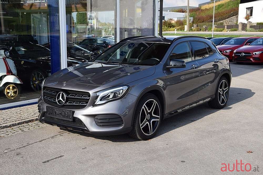 2018' Mercedes-Benz Gla-Klasse photo #2