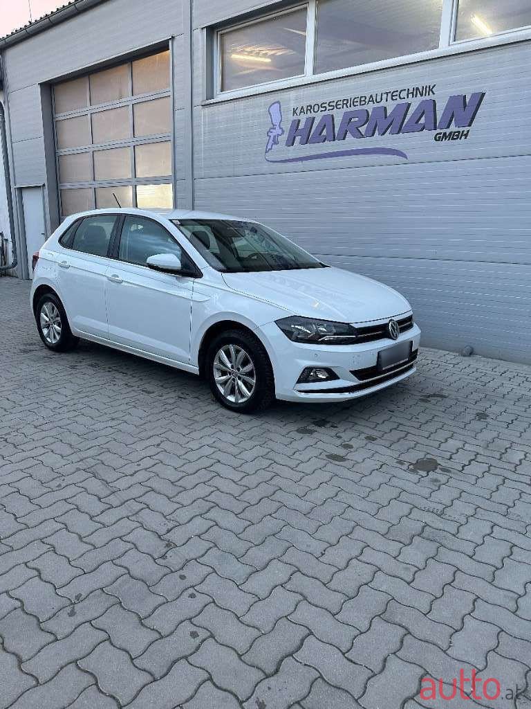 2019' Volkswagen Polo photo #1