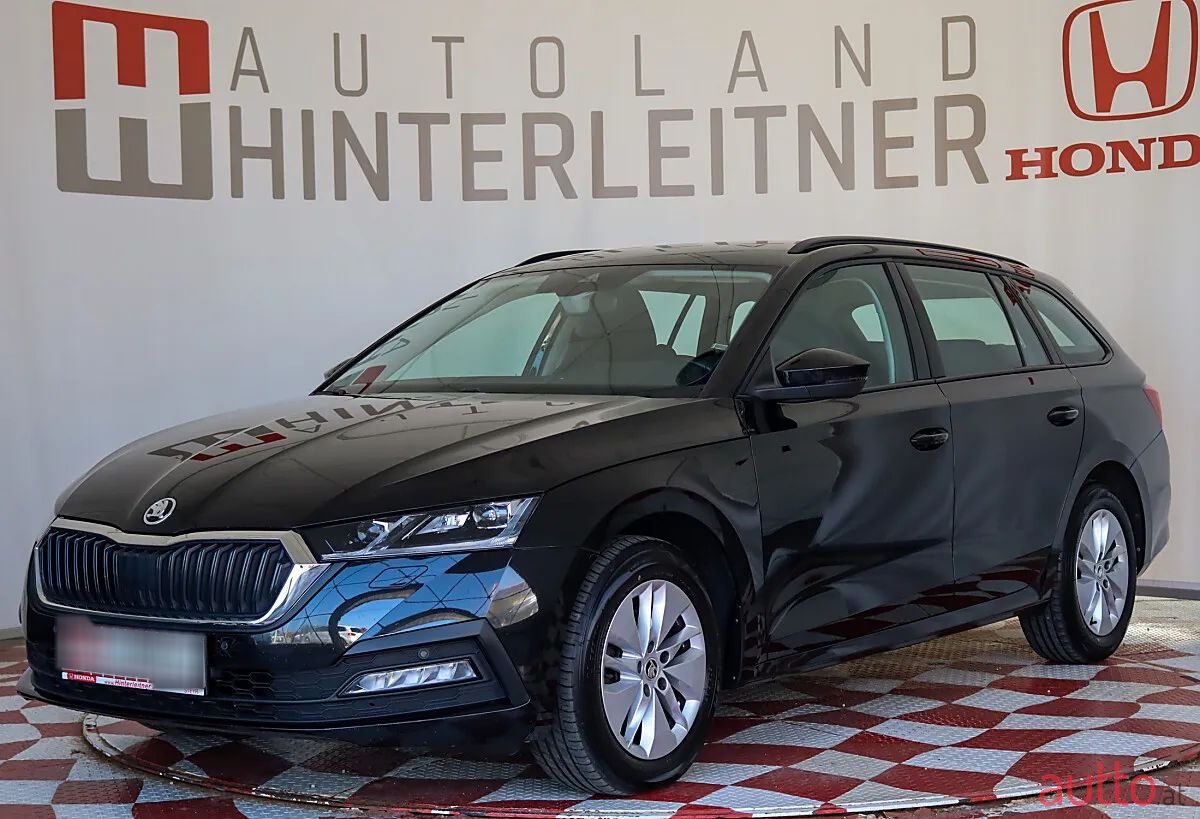 2023' Skoda Octavia photo #1