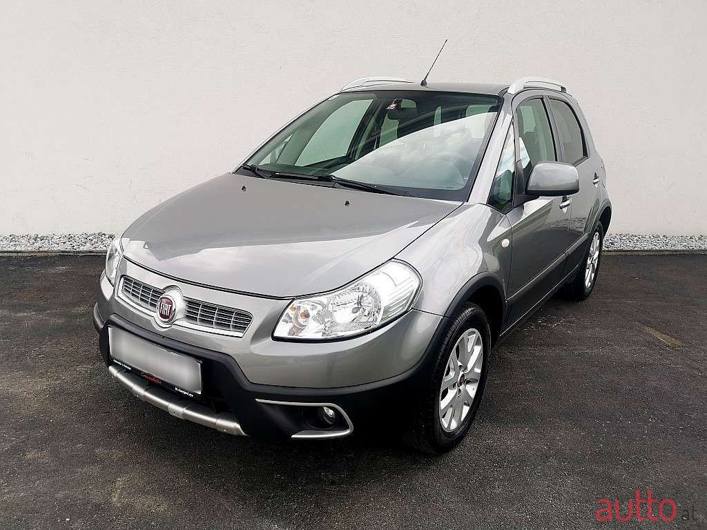 2011' Fiat Sedici photo #1