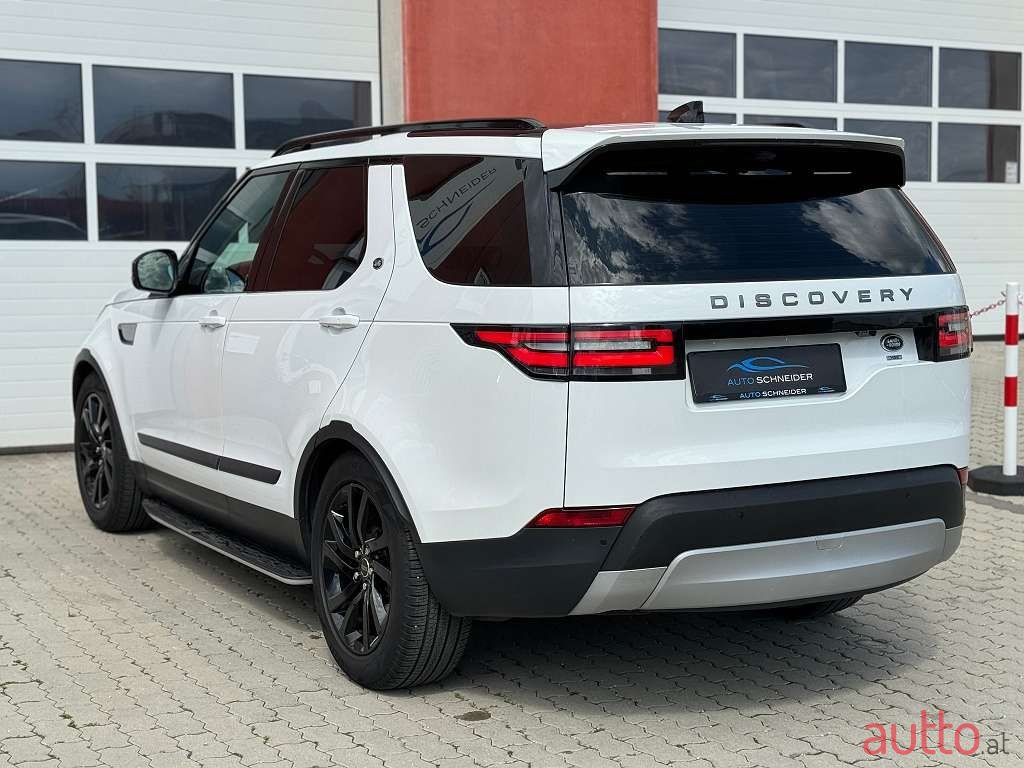 2017' Land Rover Discovery photo #3