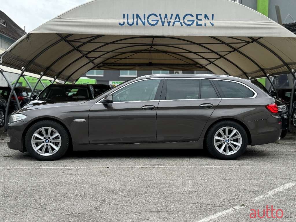 2011' BMW 5Er-Reihe photo #5