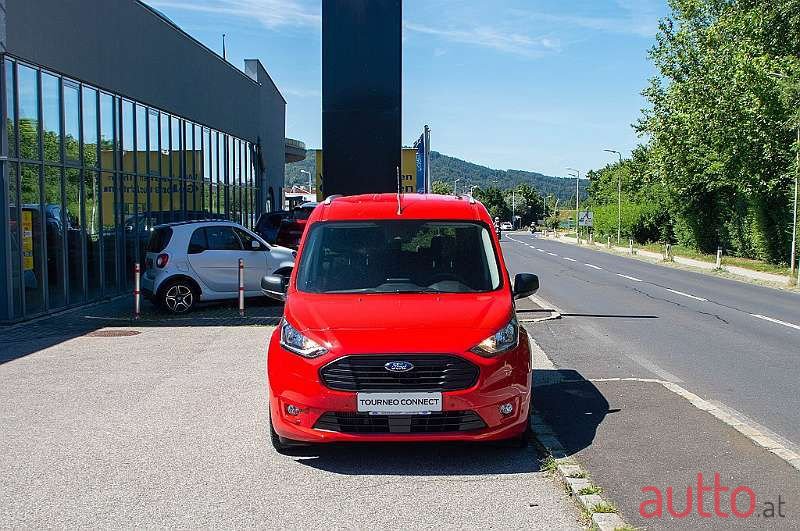 2020' Ford Tourneo photo #1