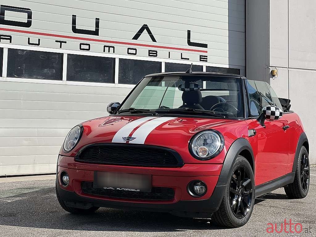 2010' MINI Cabrio photo #1