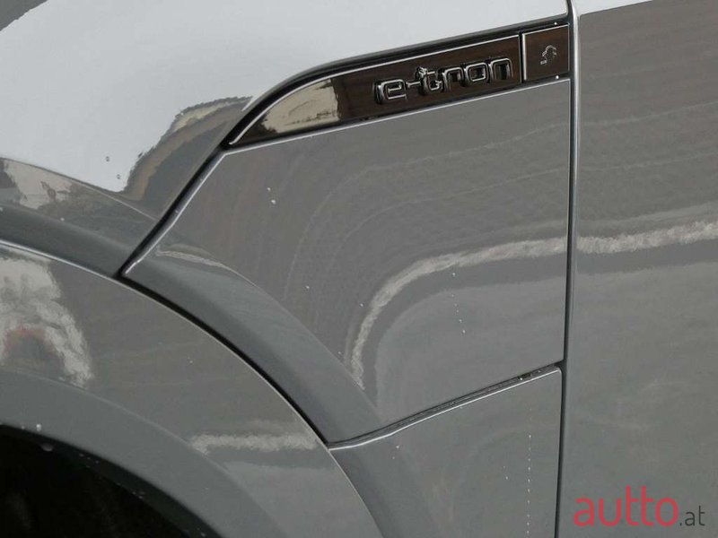 2023' Audi e-tron photo #5