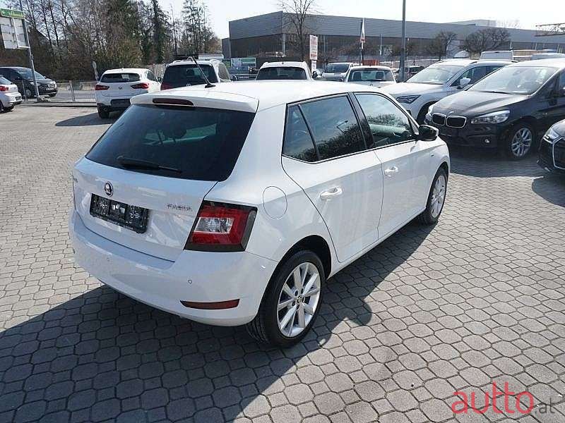 2018' Skoda Fabia photo #3