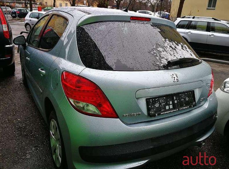 2010' Peugeot 207 photo #1