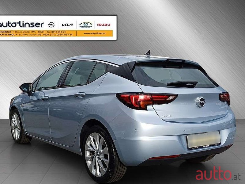 2020' Opel Astra photo #3