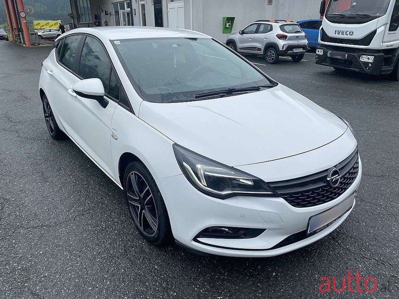 2019' Opel Astra photo #3