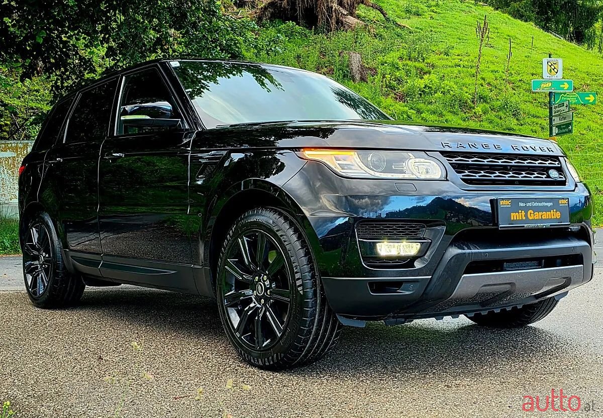 2017' Land Rover Range Rover Sport photo #2