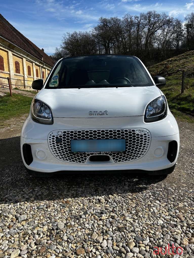 2021' Smart EQ Fortwo photo #2