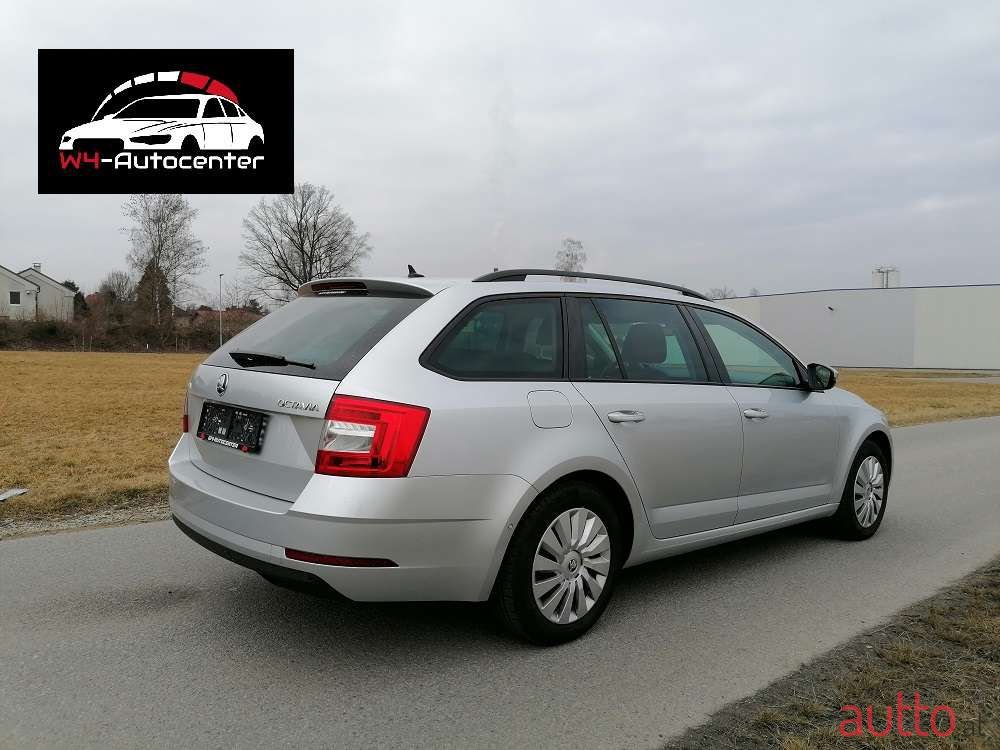 2017' Skoda Octavia photo #3