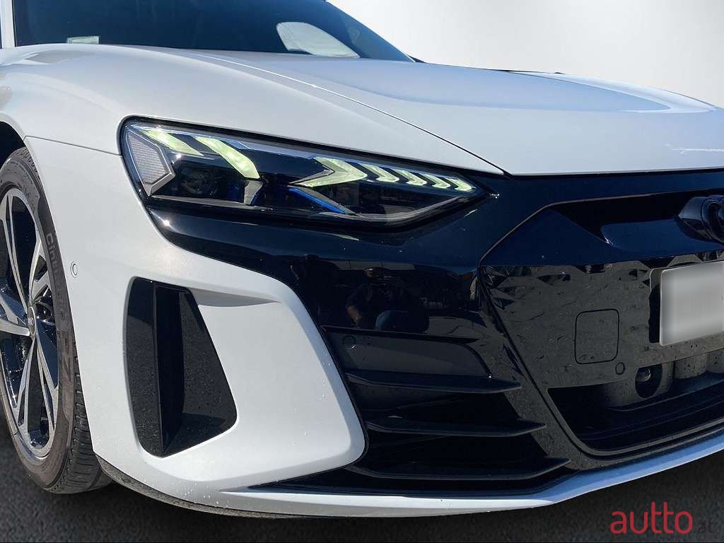 2022' Audi e-tron GT photo #6