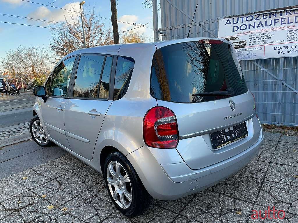2011' Renault Modus photo #4