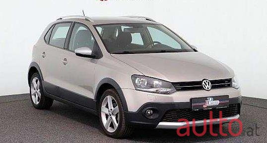 2013' Volkswagen Polo photo #1