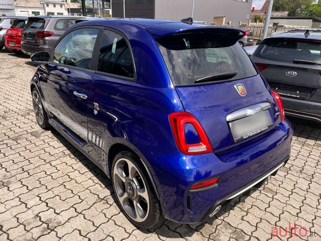 2021' Fiat 500 Abarth photo #6