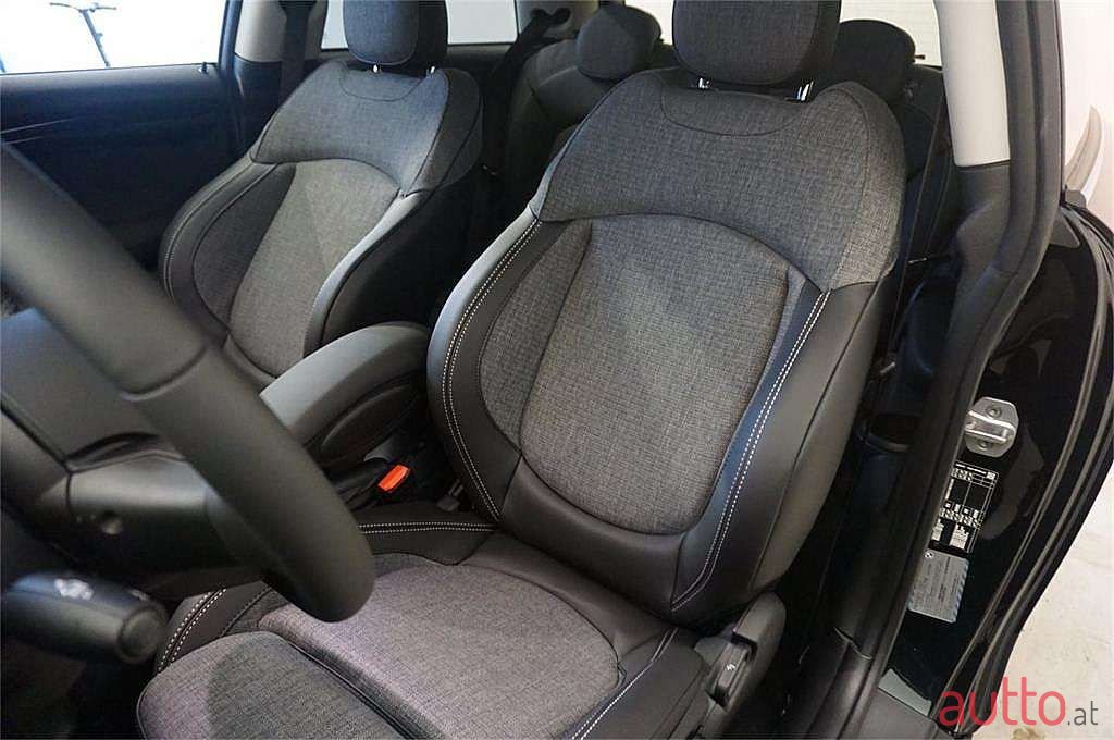 2023' MINI Mini photo #6