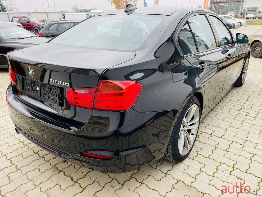 2012' BMW 3Er-Reihe photo #3