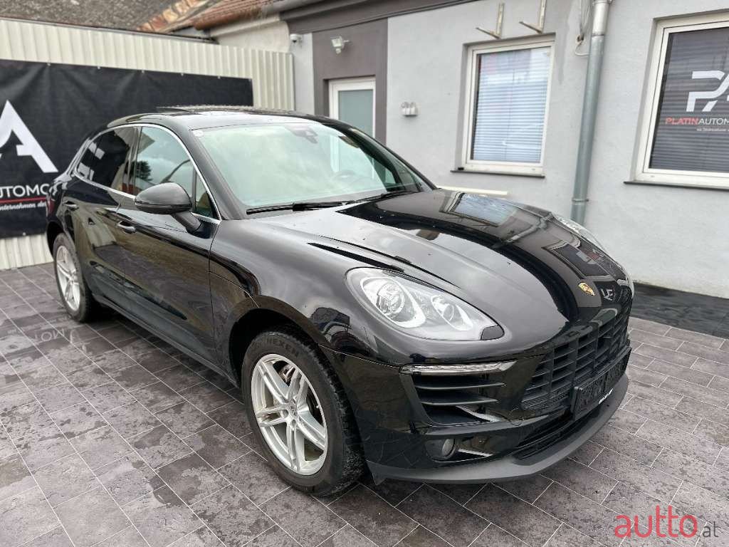 2016' Porsche Macan photo #1