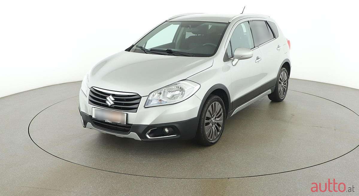 2016' Suzuki SX4 photo #1