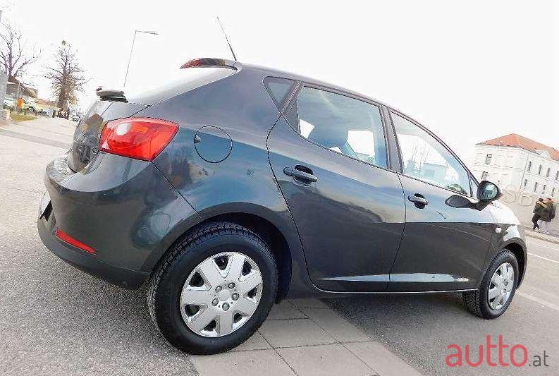 2008' SEAT Ibiza photo #2