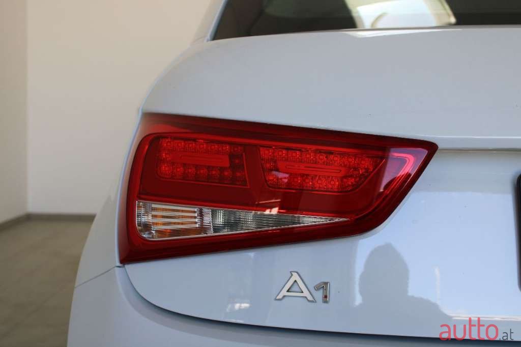 2012' Audi A1 photo #4