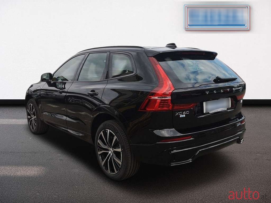 2022' Volvo XC60 photo #3