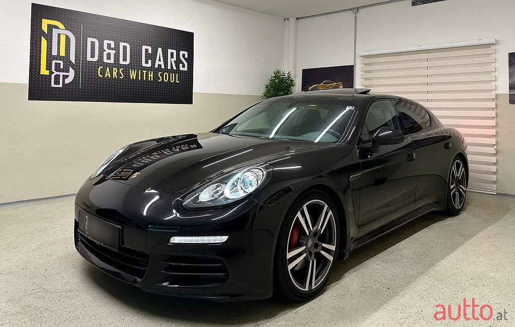 2015' Porsche Panamera photo #3