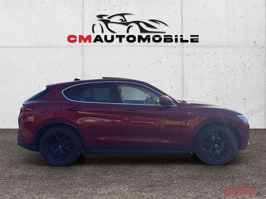 2021' Alfa Romeo Stelvio photo #4