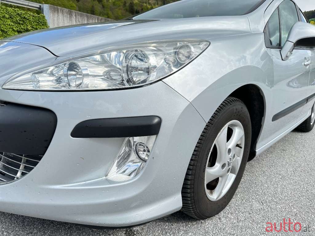 2009' Peugeot 308 photo #5