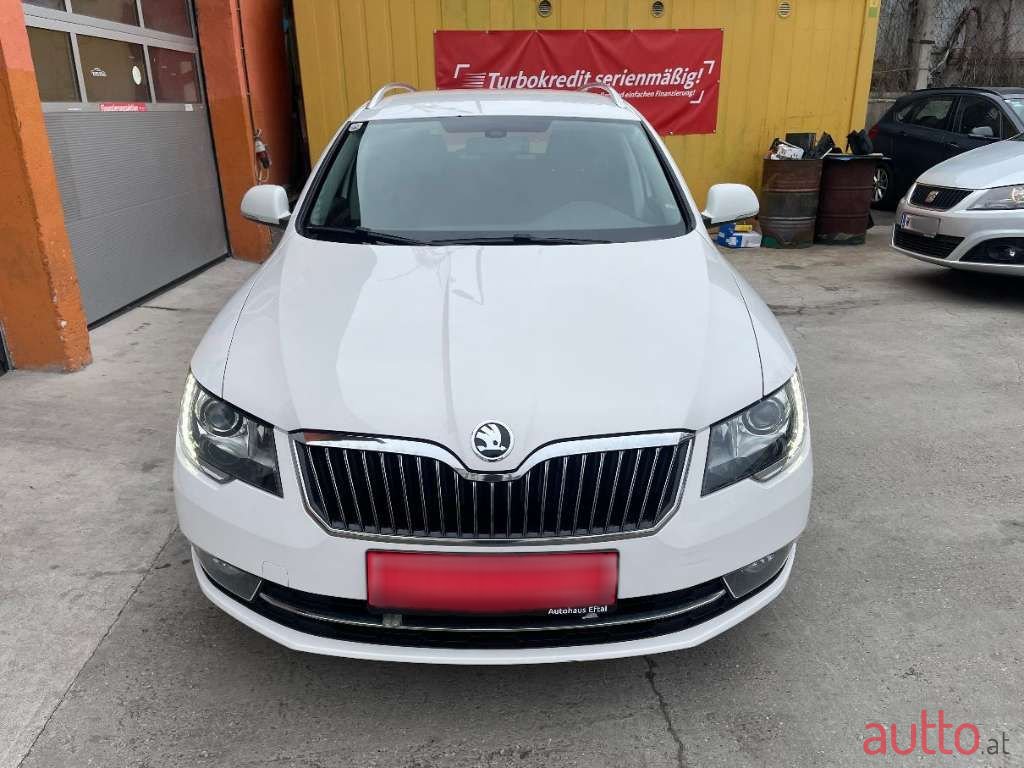 2015' Skoda Superb photo #4