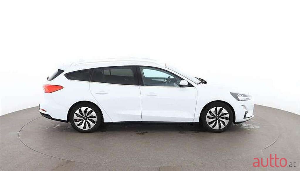 2019' Ford Focus photo #2