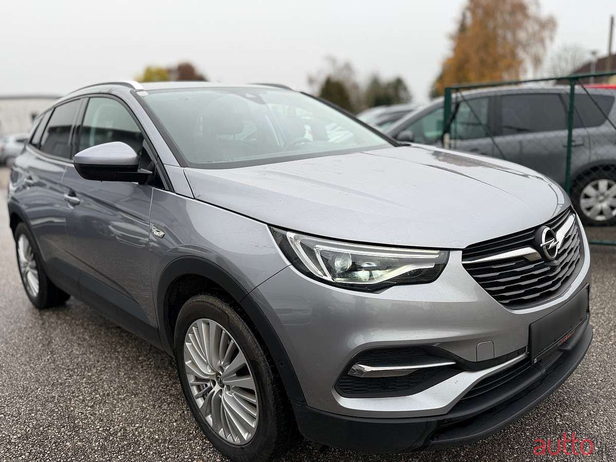 2020' Opel Grandland X photo #3