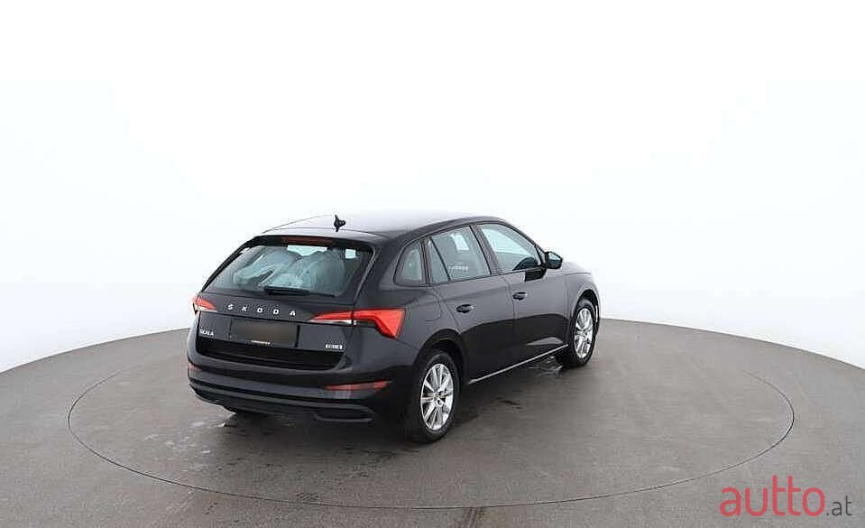2020' Skoda Scala photo #3