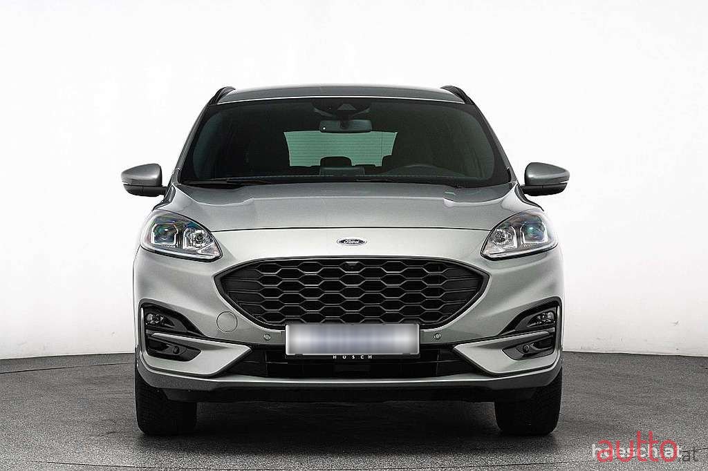 2023' Ford Kuga photo #2