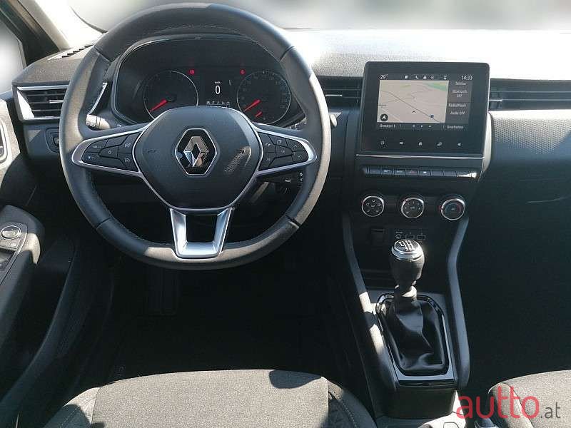 2023' Renault Clio photo #6