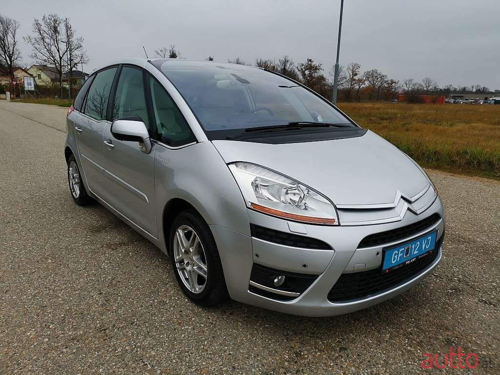 2009' Citroen C4 Picasso photo #1