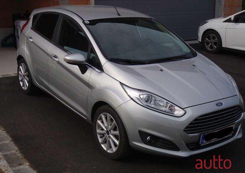 2016' Ford Fiesta photo #1