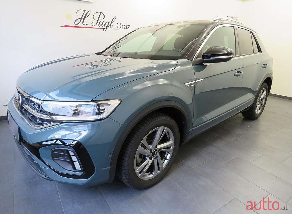 2022' Volkswagen T-Roc photo #1