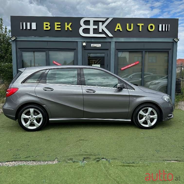 2012' Mercedes-Benz B-Klasse photo #6