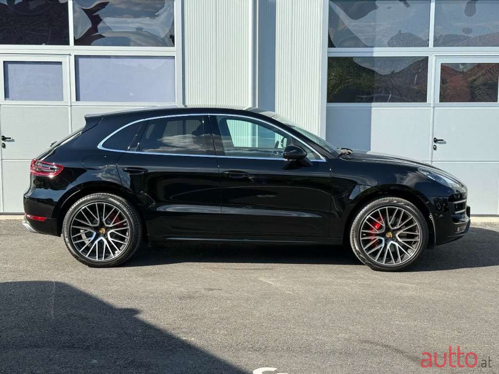 2016' Porsche Macan photo #6